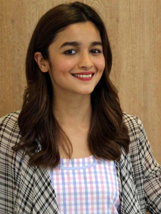 cropped-Alia-Bhat_0.jpg